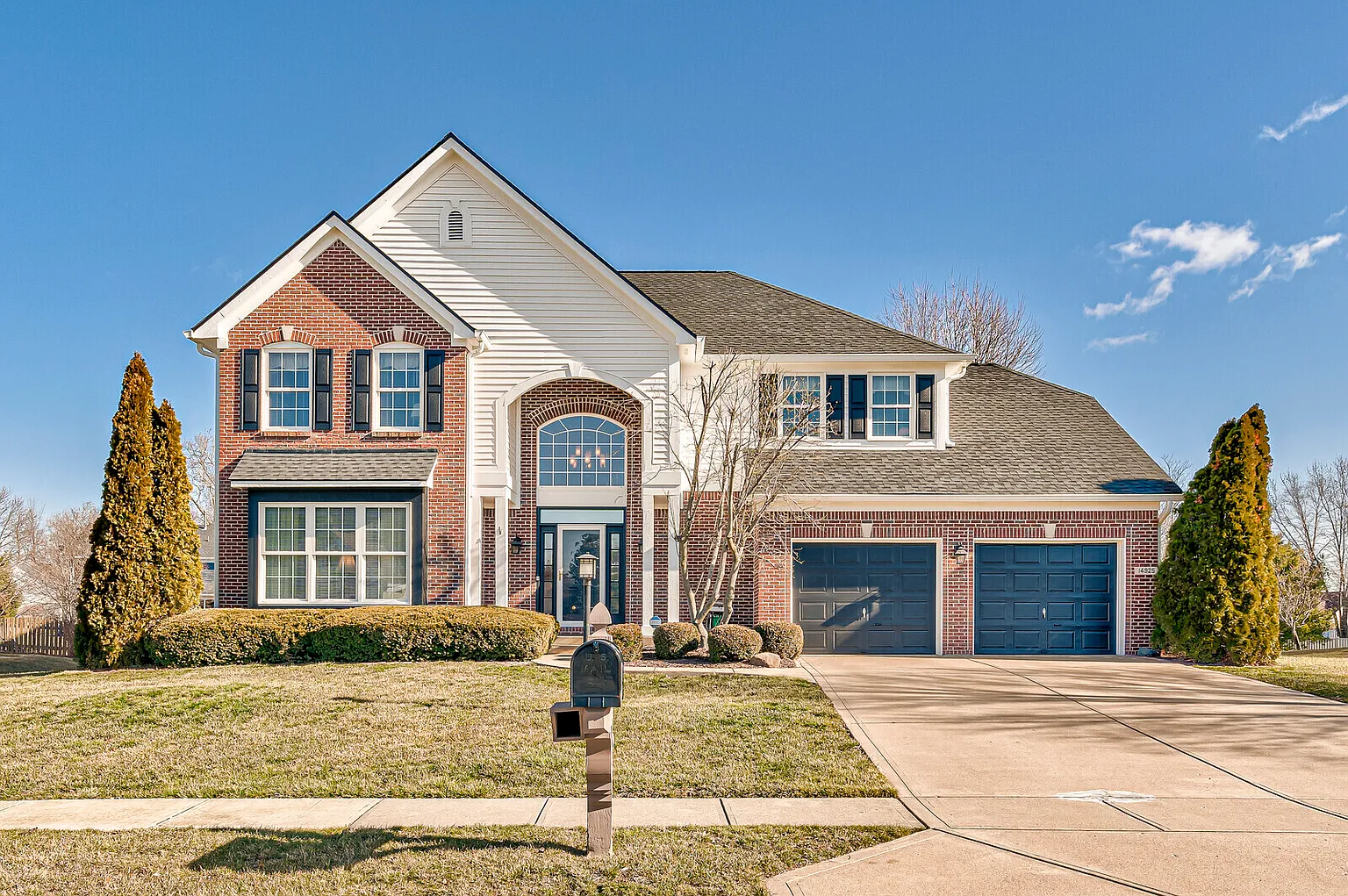 14925 Newport Dr photo 1