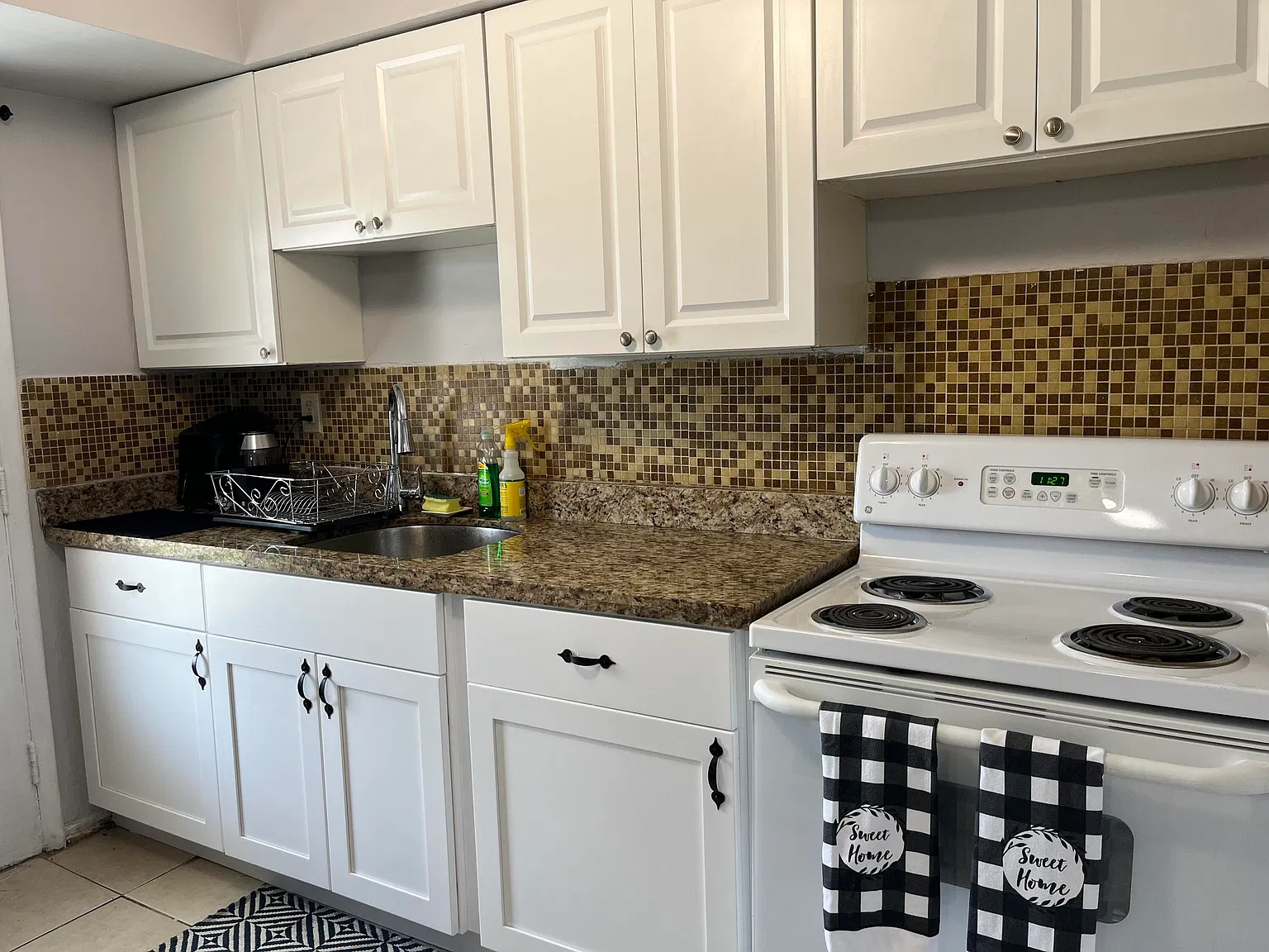 16 bed, 16.0 bath, 14513 sqft, $1,550 — Photo 1