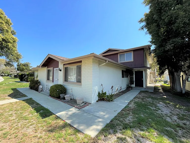 1212 Chalmette Ave — Photo 1