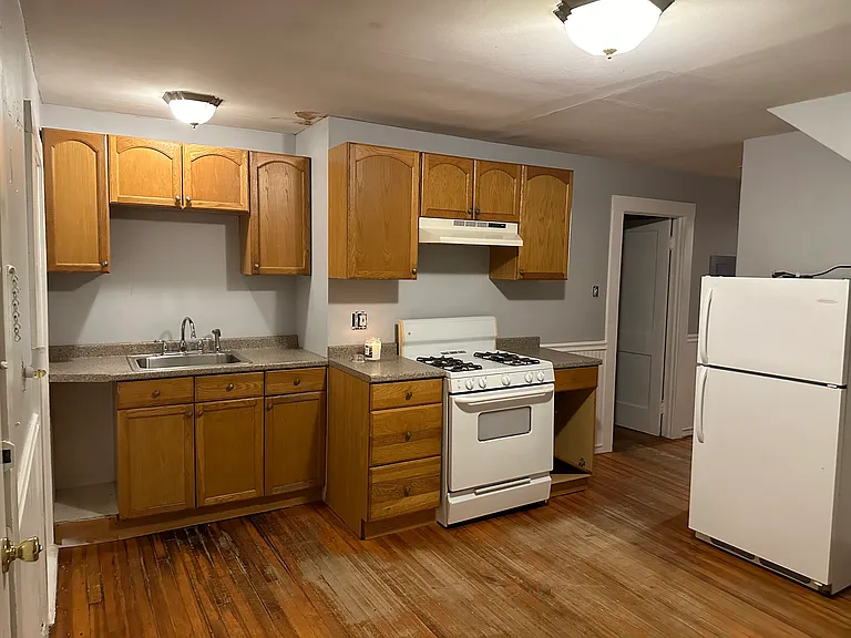 122 Lewis Blvd #C — Photo 6