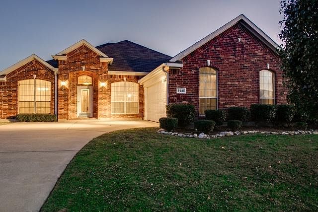 1st image of 5421 Meadow Valley Dr