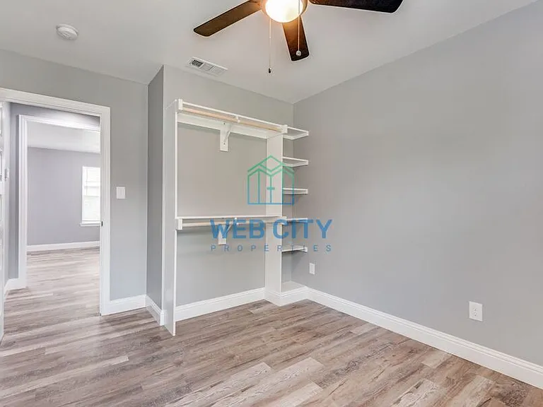 9214 Metz Ave — Photo 10