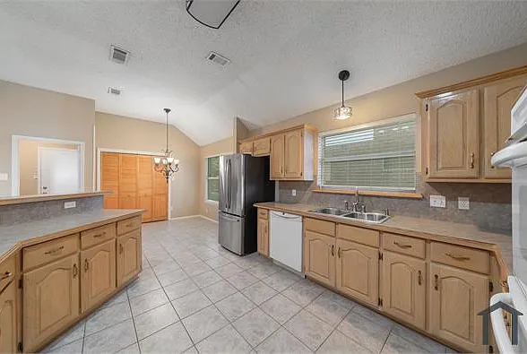1620 Mercury Pl — Photo 19