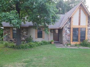 13 Oak Forest Loop, Maumelle, AR 72113