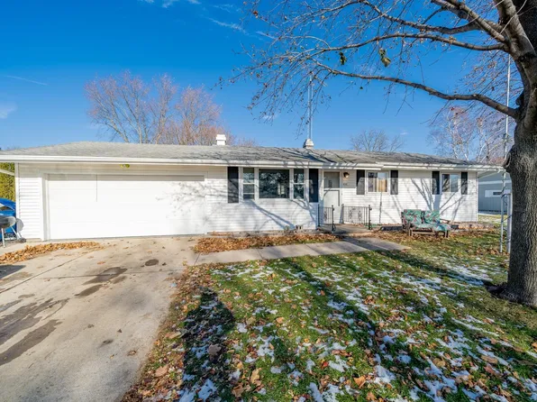 640 W Gruenwald Ave, Oshkosh, WI 54901