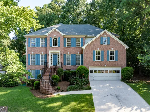 238 Harbor Pointe Dr, Stone Mountain, GA 30087