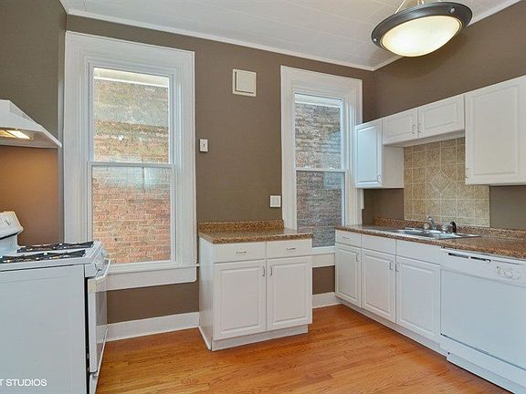 5th image of 2248 N Southport Ave #2F