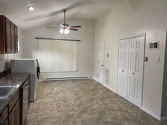 3rd image of 42 Niewood Dr