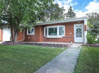 1425 12th St N, Fargo, ND 58102