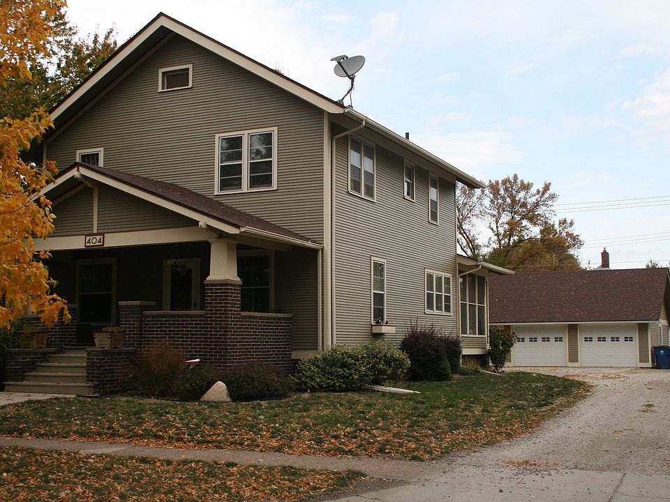 Front, private drive