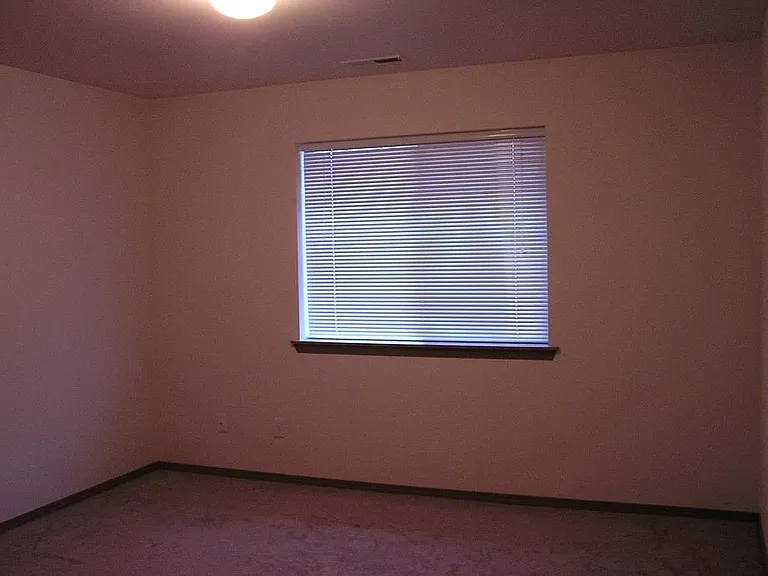 48 Beacon Dr #C — Photo 9