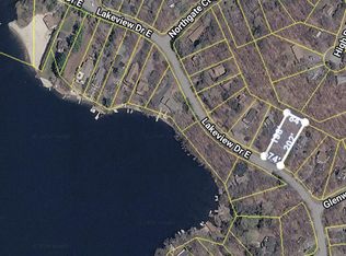 545 Lakeview Dr E, Lake Ariel, PA 18436