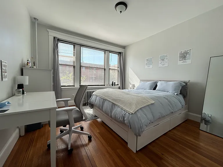 175 Harvard St #4 — Photo 3