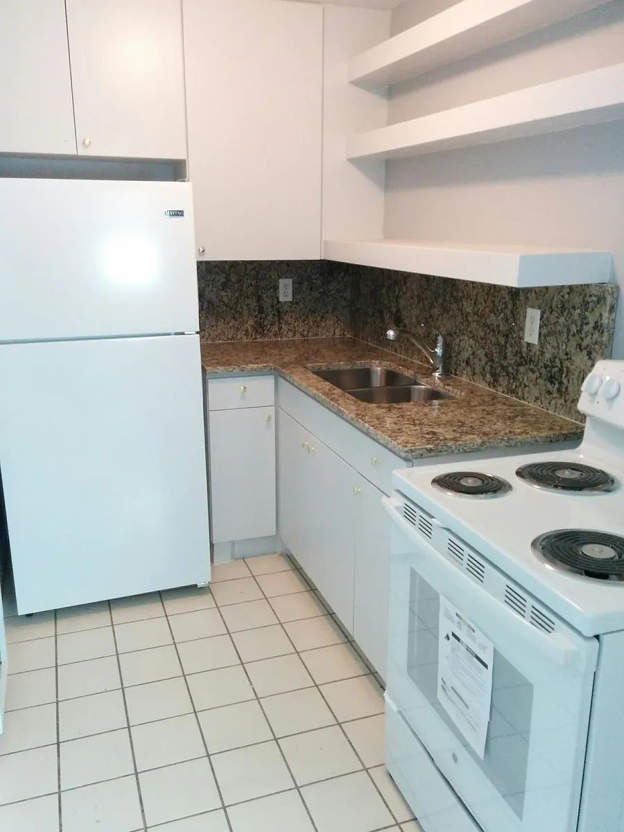 Building Photo - 907 Heights Blvd #1