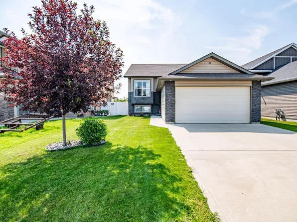 17 E Alderwood Clos, Blackfalds, AB T4M 0L9