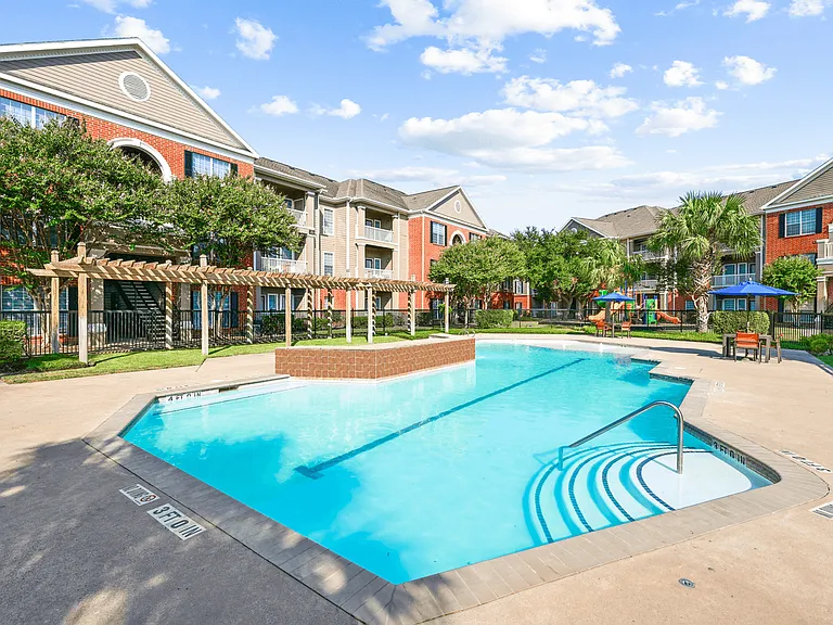 City Parc II at West Oaks Apartments — Photo 3