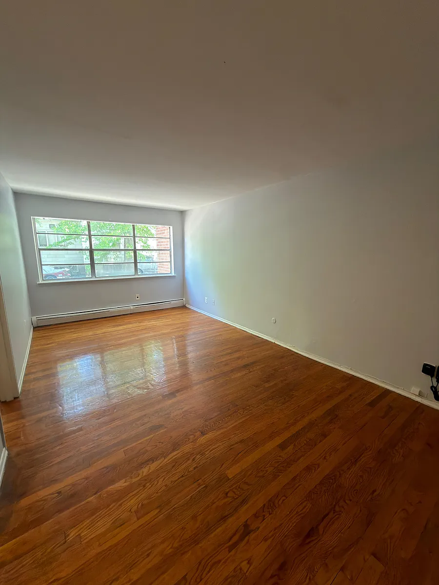 Building Photo - 75 E Park St #12