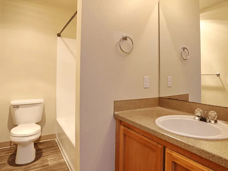 Fairway Edmonds Apts — Photo 7