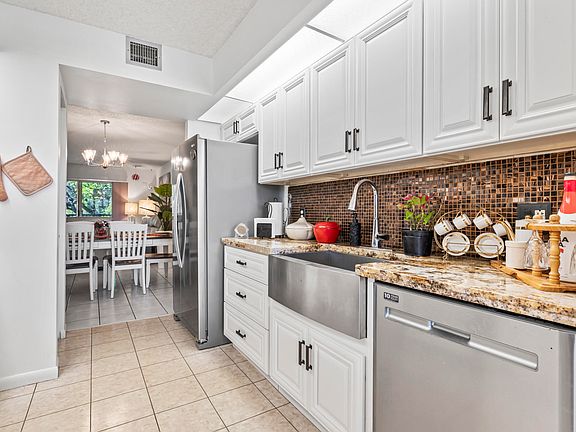3rd image of 1000 SW 125th Avenue #211