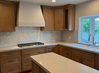 14322 Willow Ln, Tustin, CA 92780