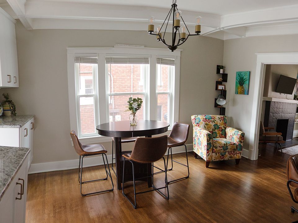 Dining room & Dedicated workspace
In unit, Compact Washer & Dryer hidden in lower cabinets
