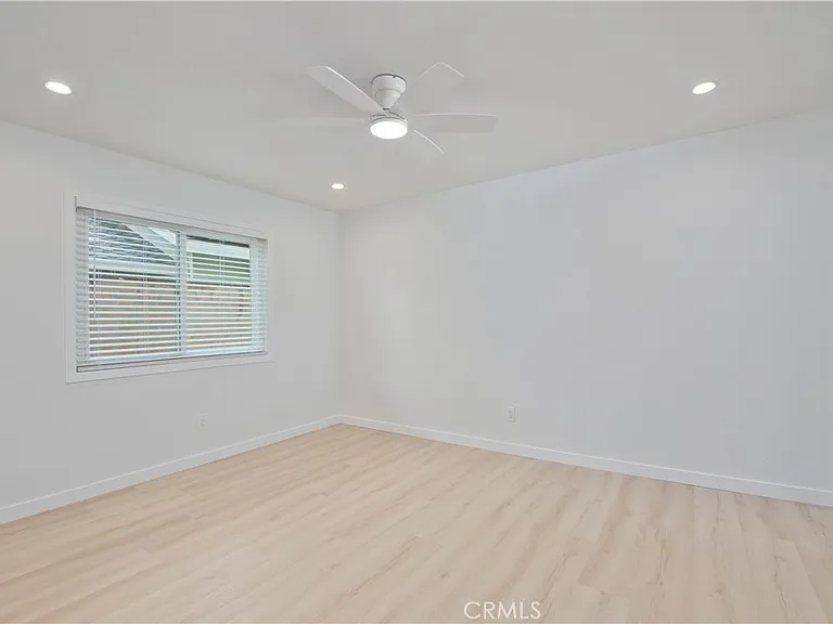 10533 Hillview Ave — Photo 10