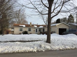 740 Cutler St, St Charles, IL 60174