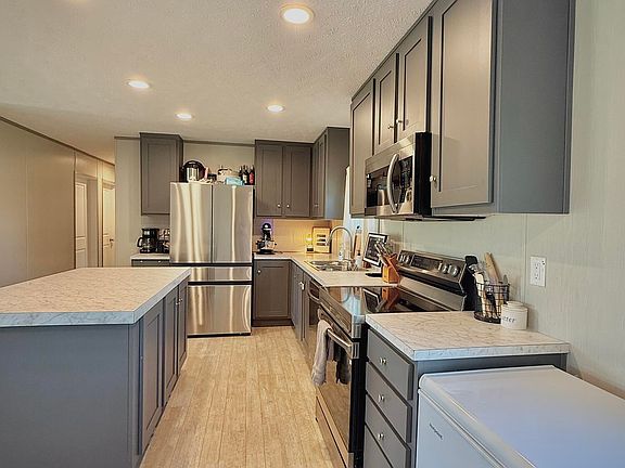 4th image of 406 Sage Ln