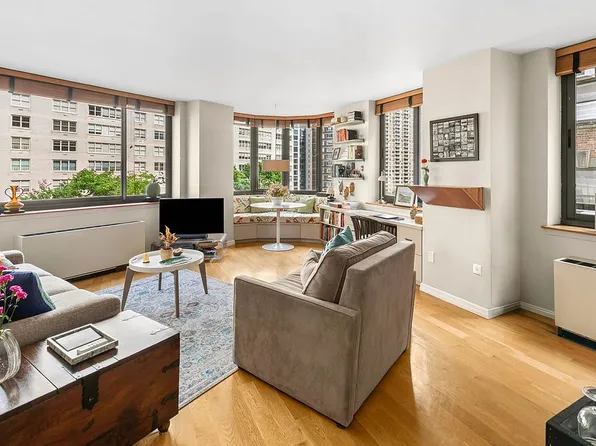 2000 Broadway APT 7J, New York, NY 10023