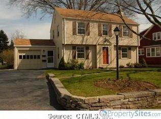 22 Grove St, West Hartford, CT 06110