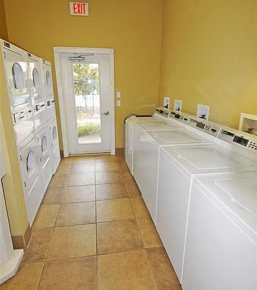 Lake Kathy Apartments — Photo 5