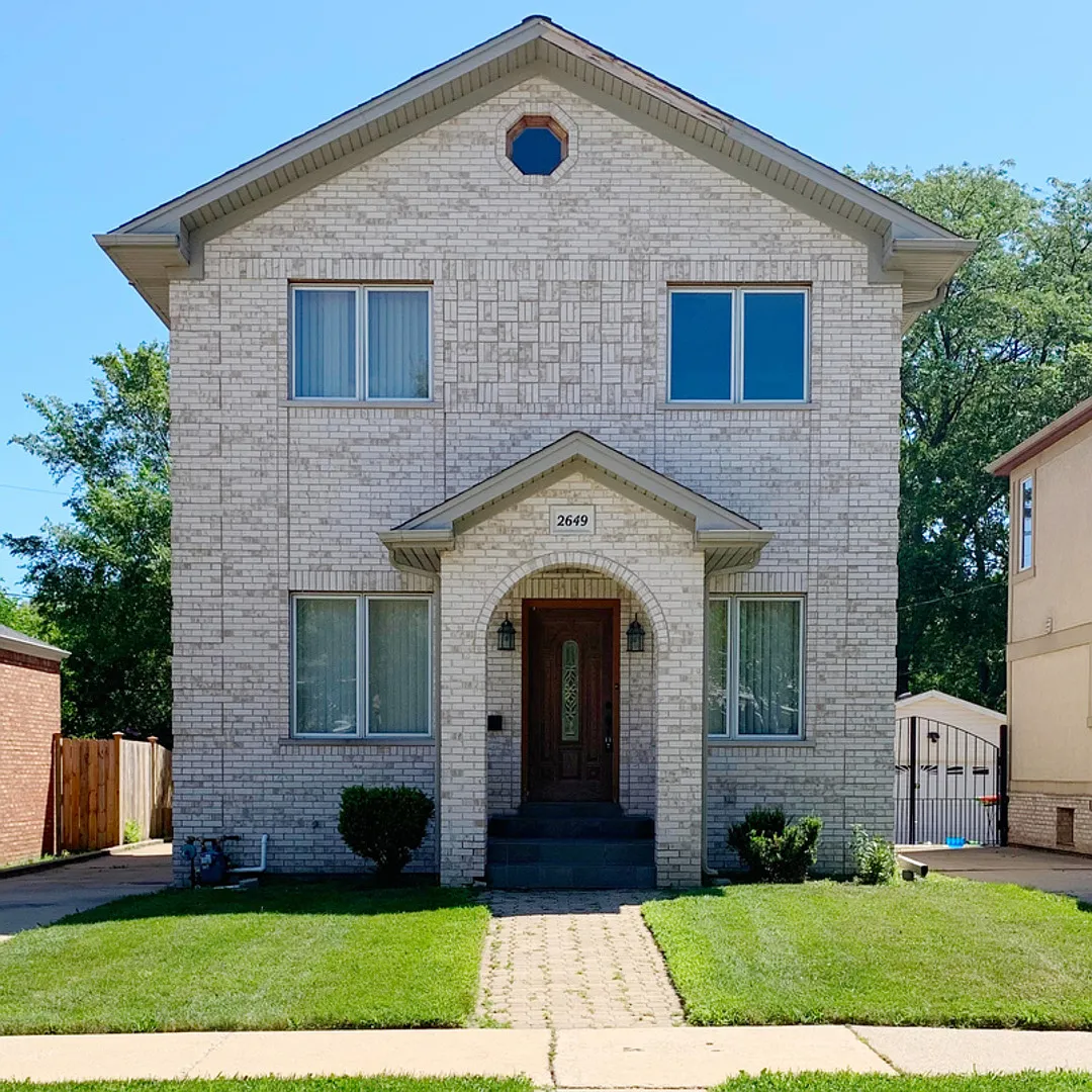 2649 Clarke St photo 1