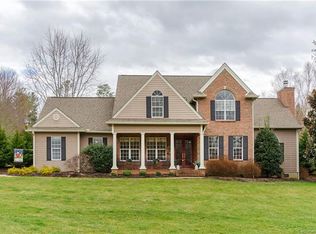 118 Southbrook Ln, Fletcher, NC 28732