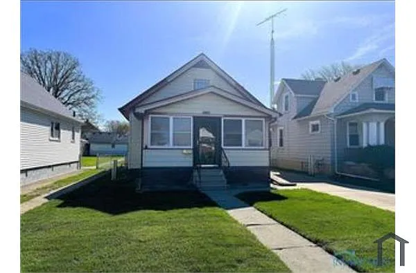 Building Photo - 3542 Dean Ave