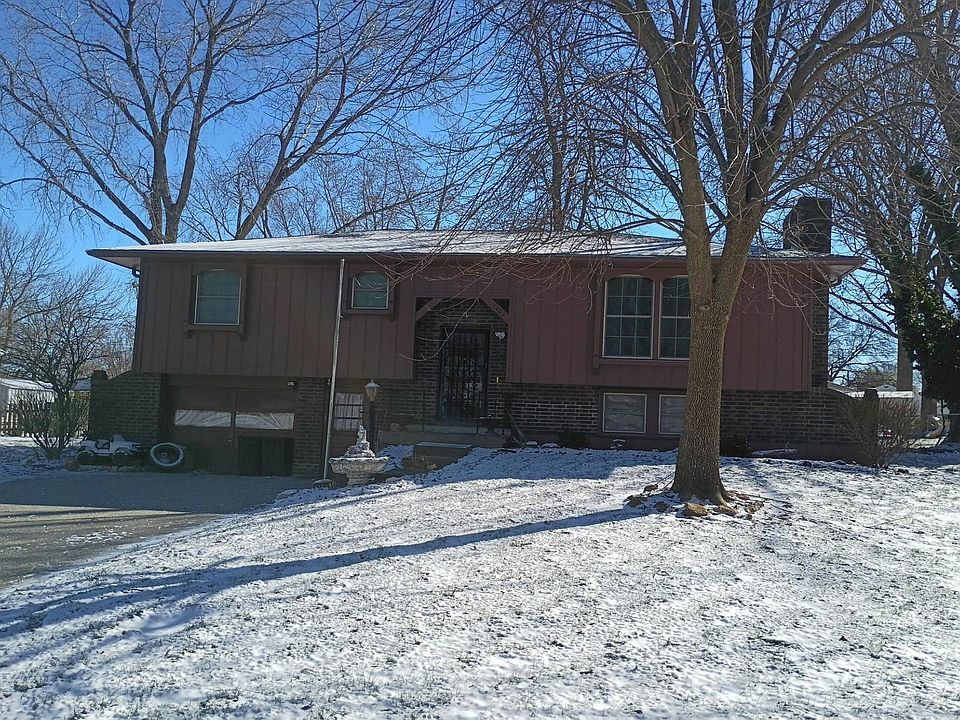 1st image of 1403 Ridgeway Dr