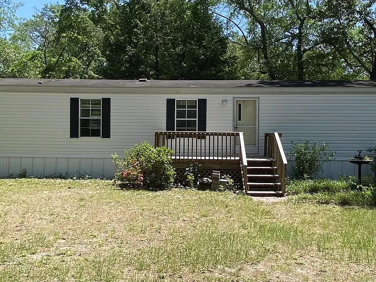 2894 Lake Upchurch Dr — Photo 3