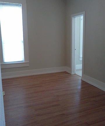 5th image of 622 E Marvin Ave