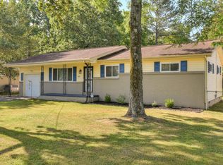 400 Steele Rd, Rossville, GA 30741