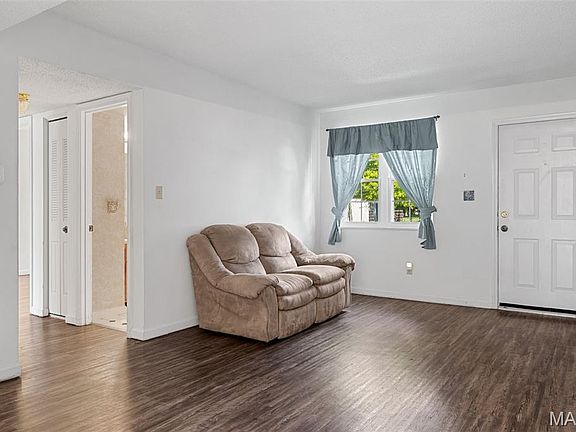 4th image of 9134 Eager Rd
