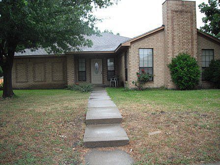 1st image of 113 W Bancroft Dr