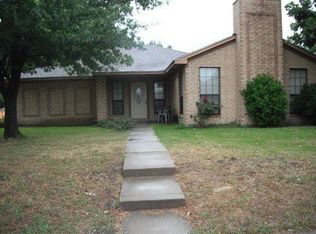 113 W Bancroft Dr, Garland, TX 75040