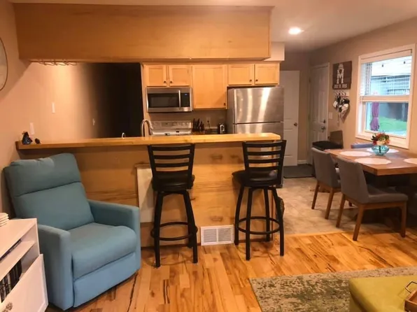 508 Sunnyside Ln, Hopkins, MN 55343