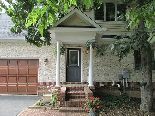 5th image of 7670 Larkspur Dr