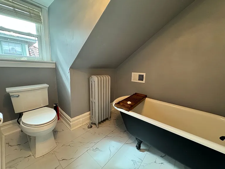 2201 W Gordon St — Photo 60