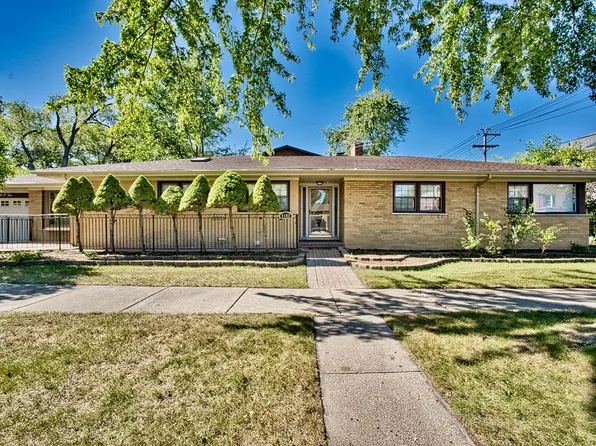 6802 N Lowell Ave, Lincolnwood, IL 60712