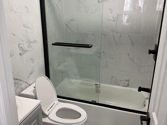 4th image of 1044 Manor Ave #1FF