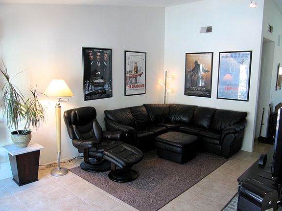 5th image of 22461 Claremont Dr