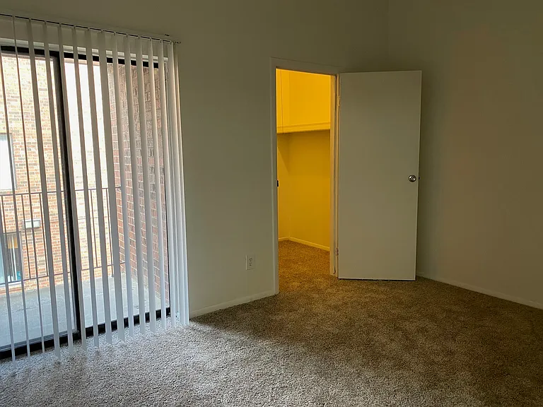 Palms East Apartments — Photo 42