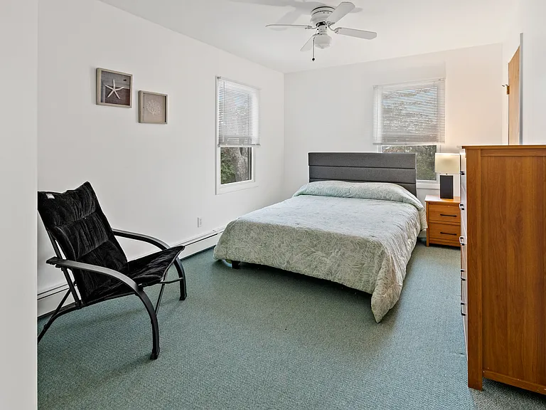 74 Scotts Landing Rd — Photo 21