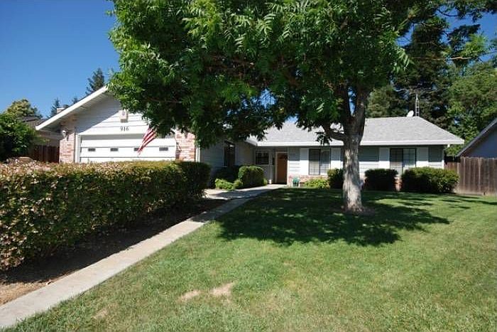 1st image of 916 Ashley Ave